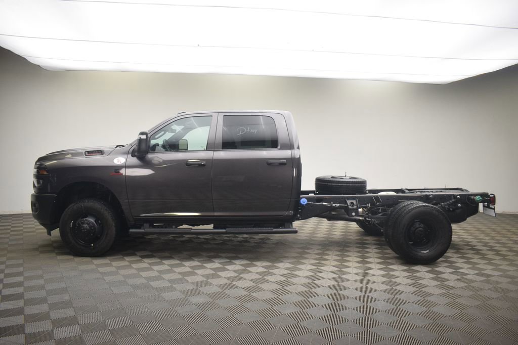 New 2026 RAM 3500 Tradesman AWD/4WD image 14
