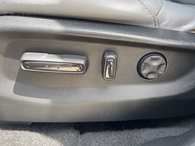 Used 2018 Honda CR-V Touring image 23