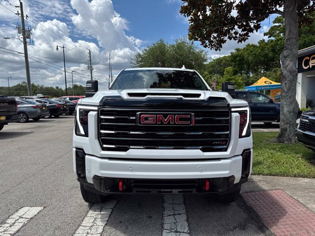 Used 2025 GMC Sierra 2500 AT4 AWD/4WD image 3