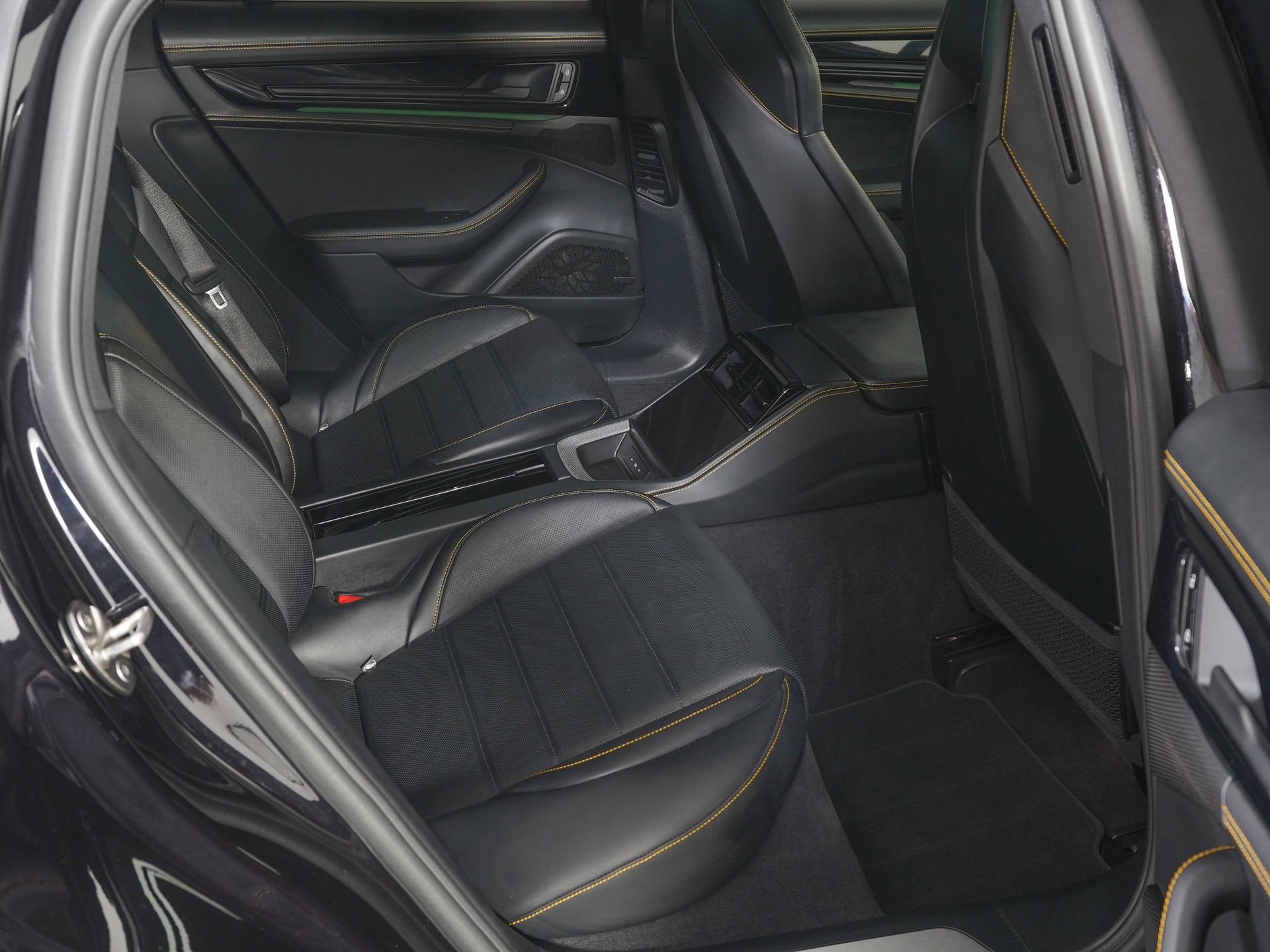 Used 2026 Porsche Panamera 4 AWD/4WD image 7