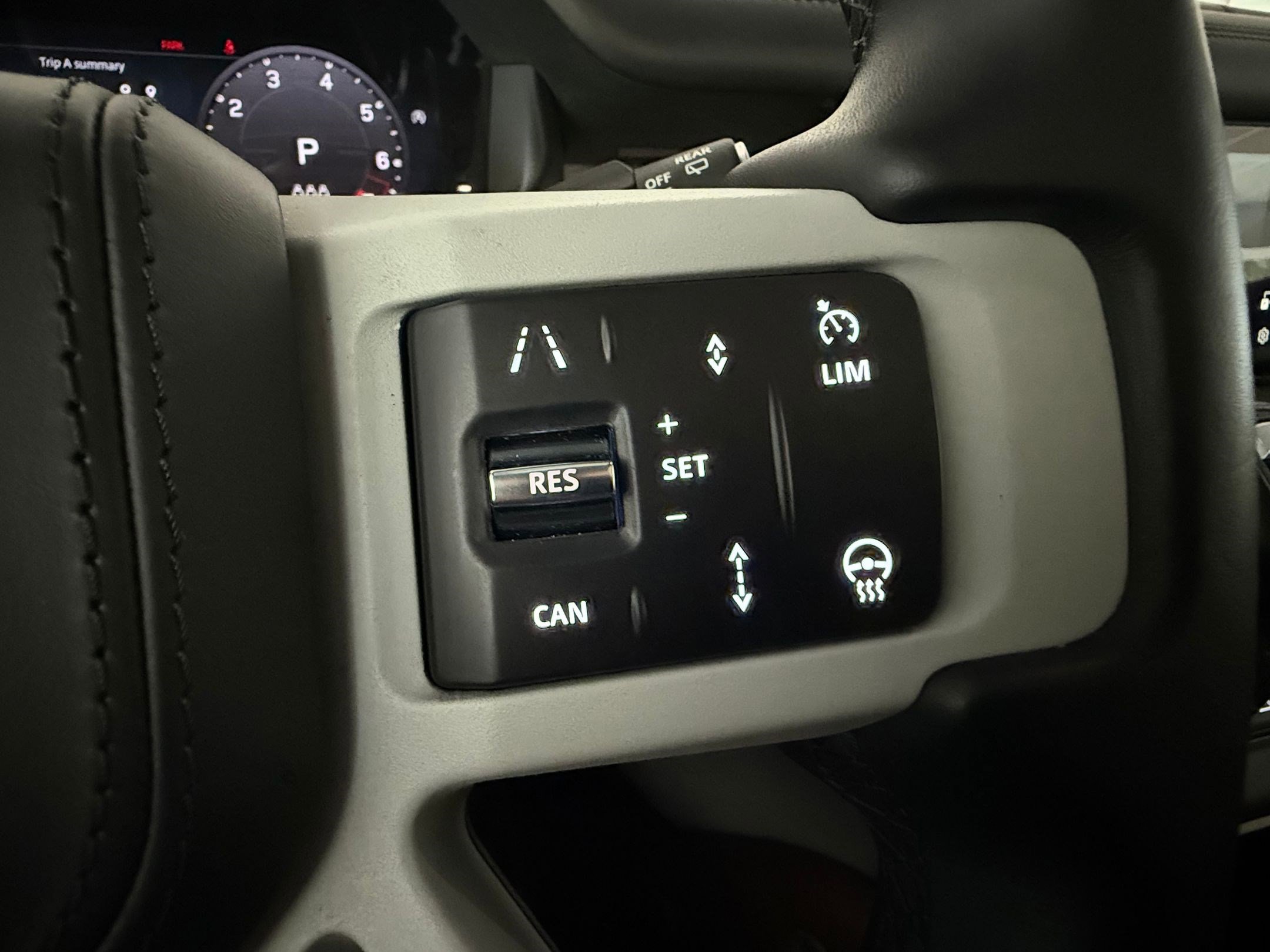 Certified 2024 Land Rover Defender 110 X-Dynamic SE image 17