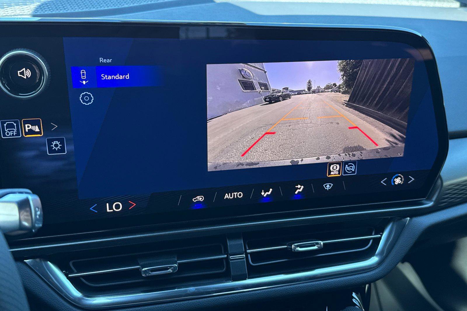 New 2026 Chevrolet Equinox EV LT image 26