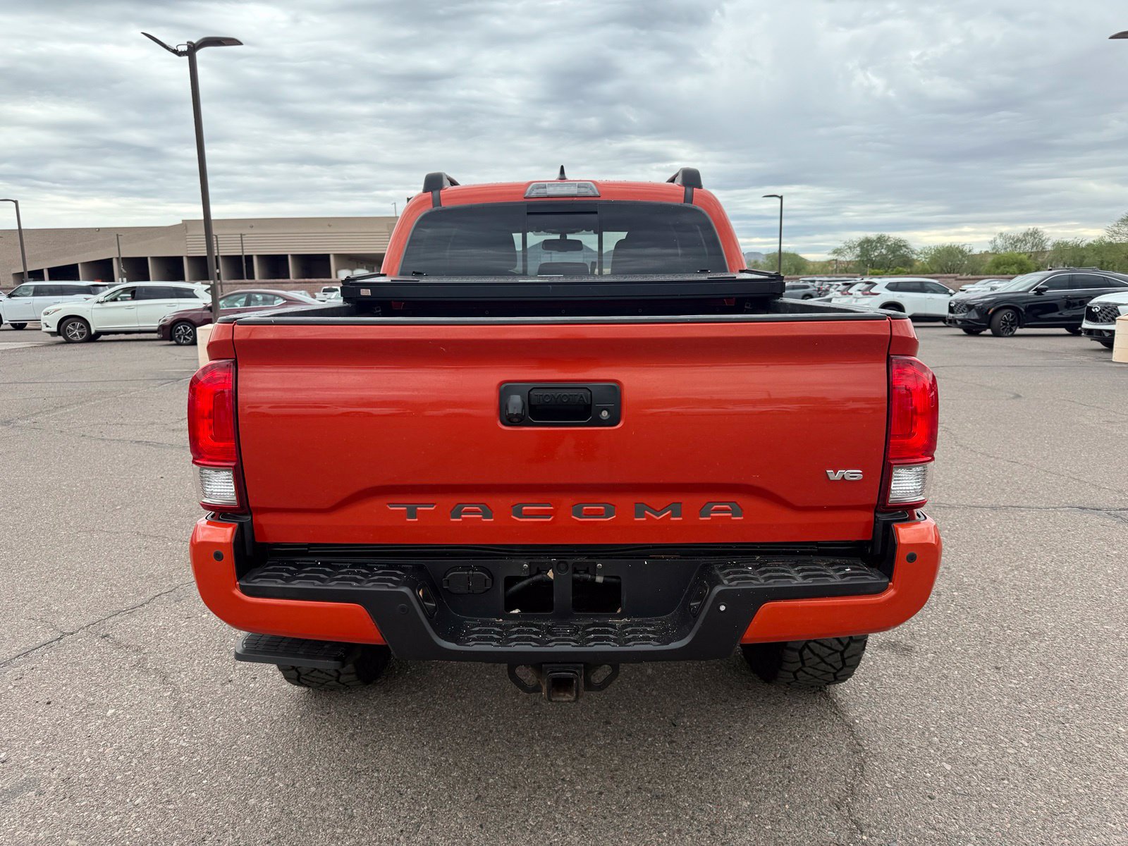 Used 2017 Toyota Tacoma TRD Off-Road AWD/4WD image 6