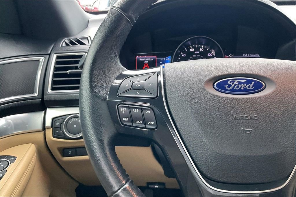 Used 2017 Ford Explorer Limited w/ Equipment Group 301A FWD image 10