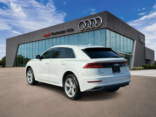 Used 2023 Audi Q8 Premium AWD/4WD image 4