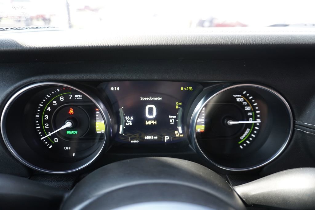 Used 2021 Jeep Wrangler Unlimited Sahara w/ Cold Weather Group AWD/4WD image 15