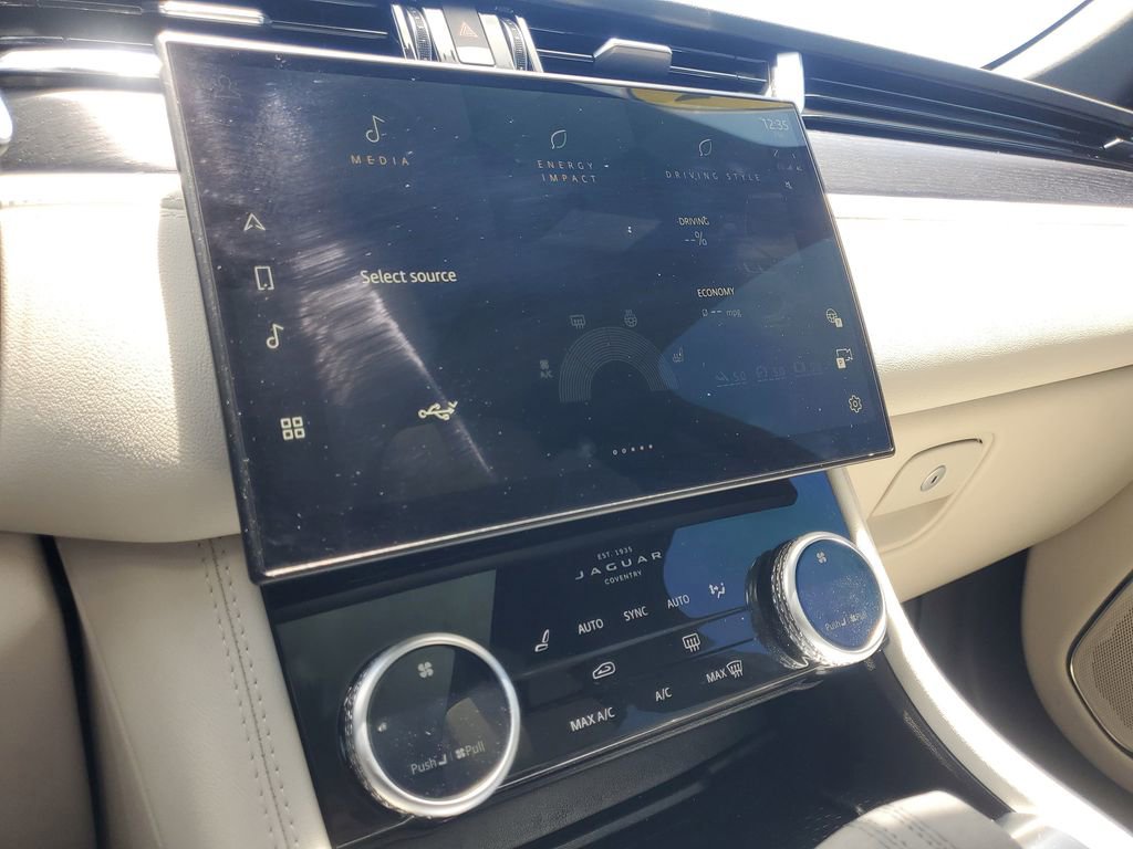 Used 2025 Jaguar F-PACE R-Dynamic S AWD/4WD image 26