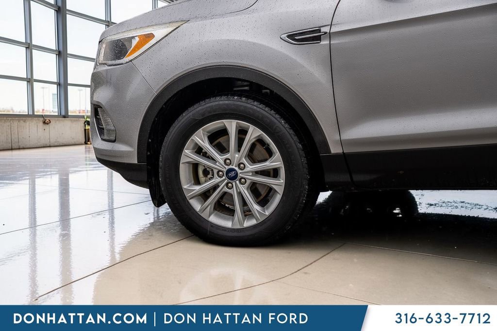Used 2018 Ford Escape SE image 28