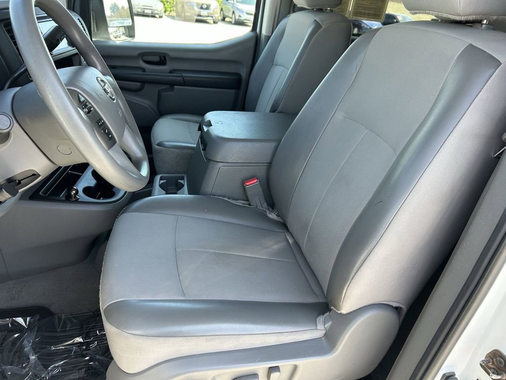 Used 2016 Nissan NV 3500 SV w/ SV Technology Package image 15