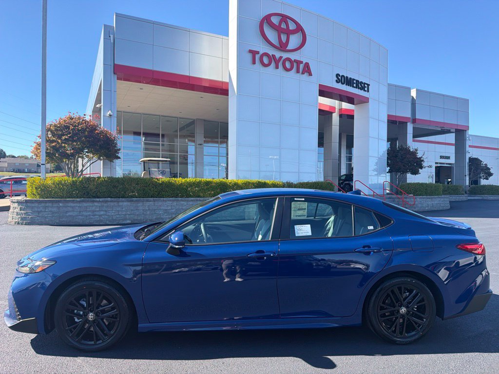 New 2026 Toyota Camry SE FWD image 2