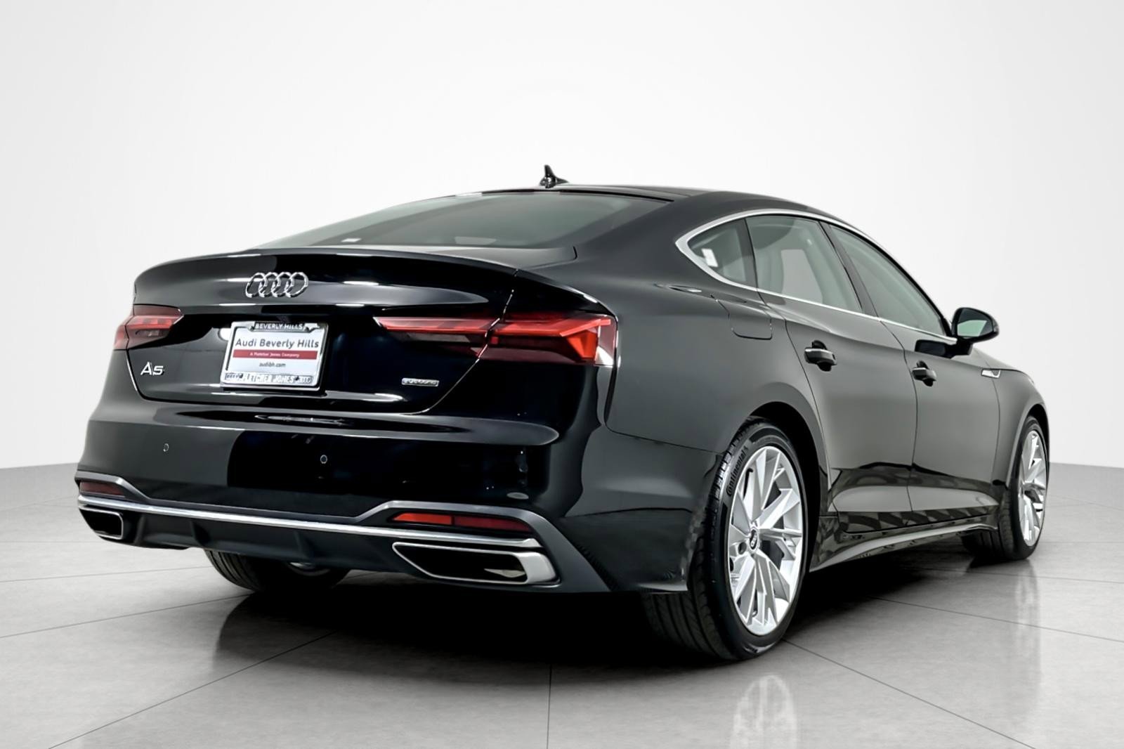 Used 2022 Audi A5 2.0T Premium image 5