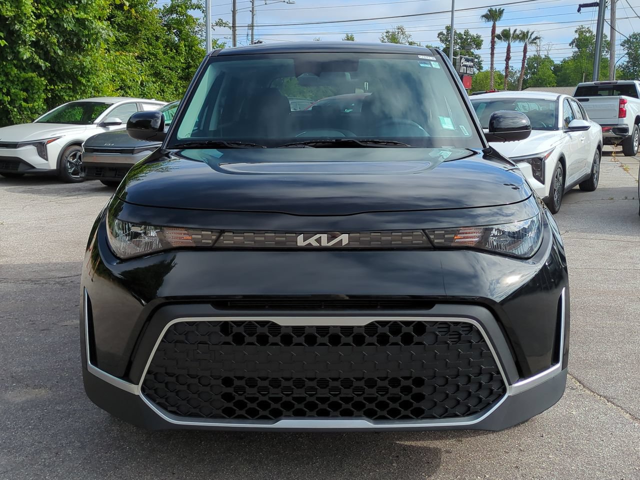 Certified 2025 Kia Soul LX w/ LX Technology Package FWD image 9