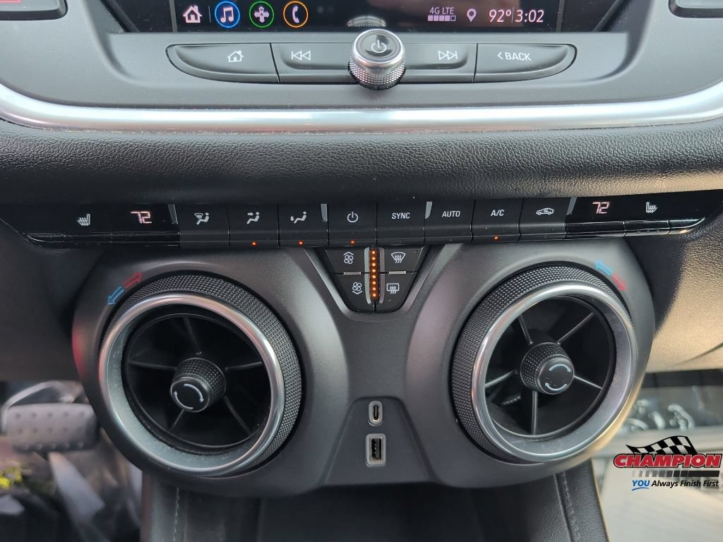 Used 2019 Chevrolet Blazer LT FWD image 27