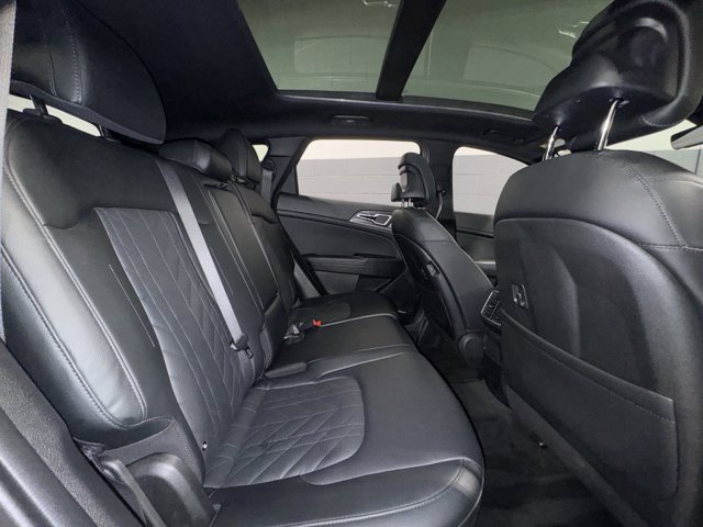 Used 2025 Kia Sportage X-Line w/ Premium Package image 11
