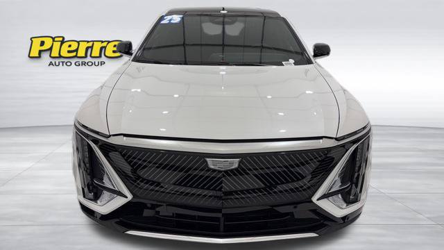 Used 2025 Cadillac Lyriq Luxury AWD/4WD image 9