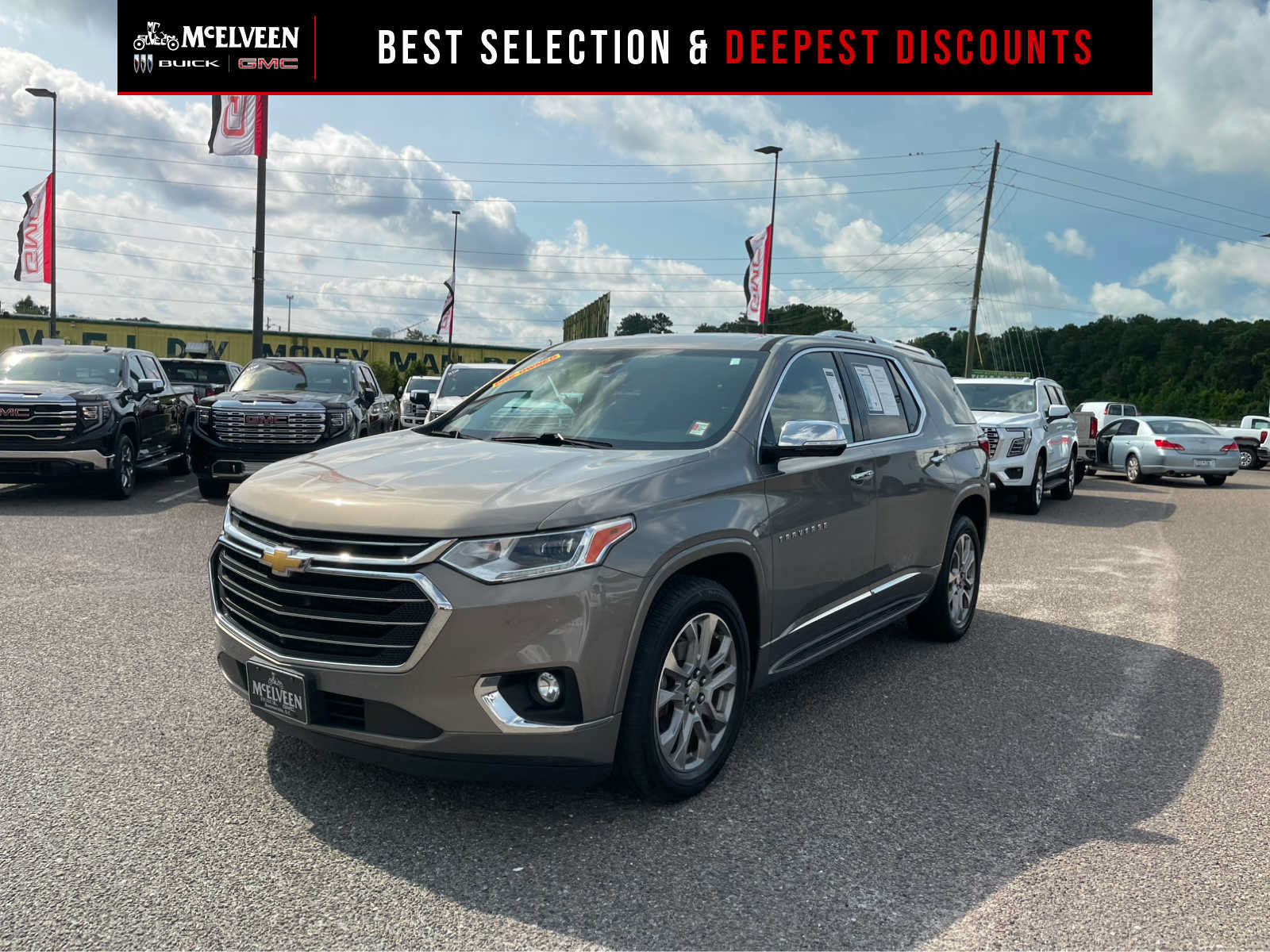 Used 2019 Chevrolet Traverse Premier w/ Driver Confidence II Package FWD image 1
