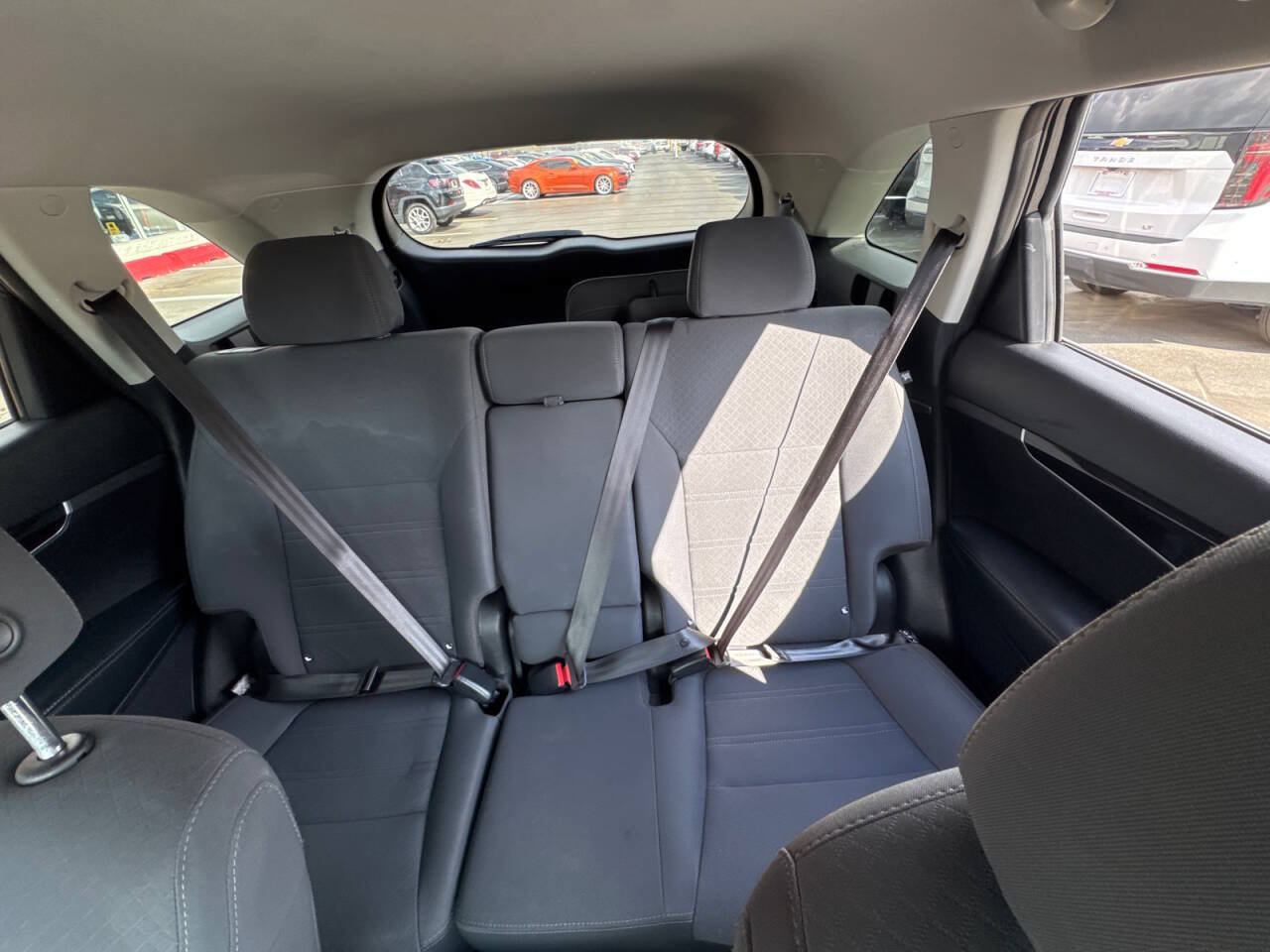 Used 2019 Kia Sorento FWD image 14
