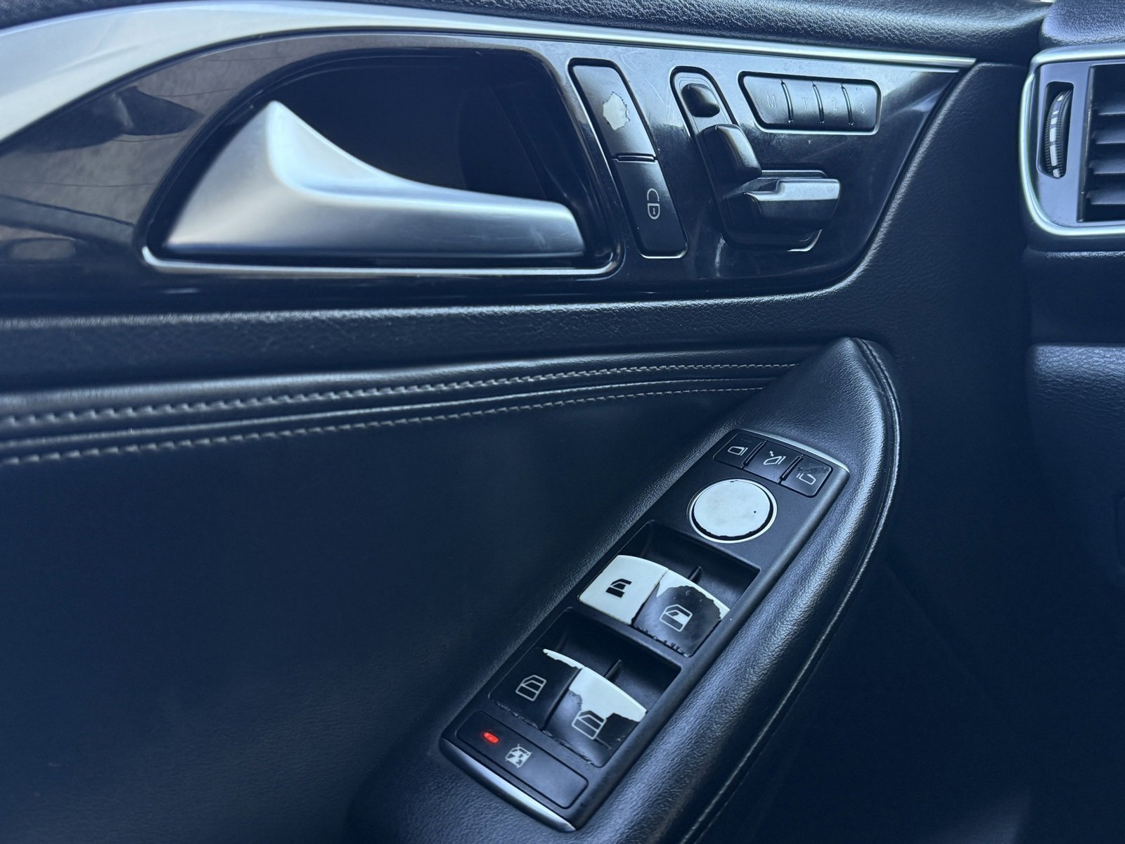 Used 2018 INFINITI QX30 Premium w/ Navigation Package image 29