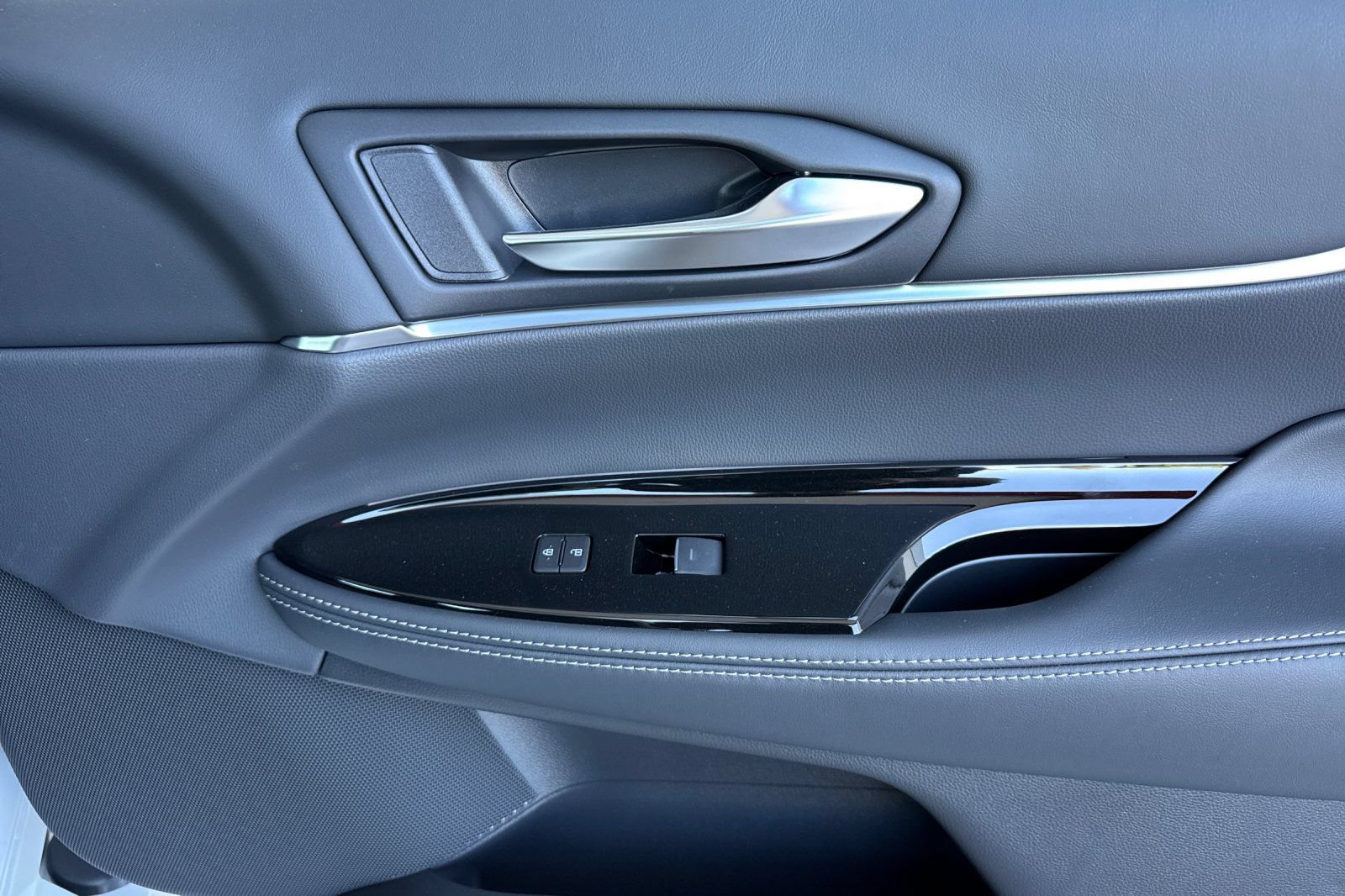 New 2026 Toyota Mirai RWD image 19