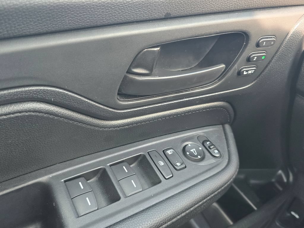 Used 2025 Honda Odyssey Sport-L image 23