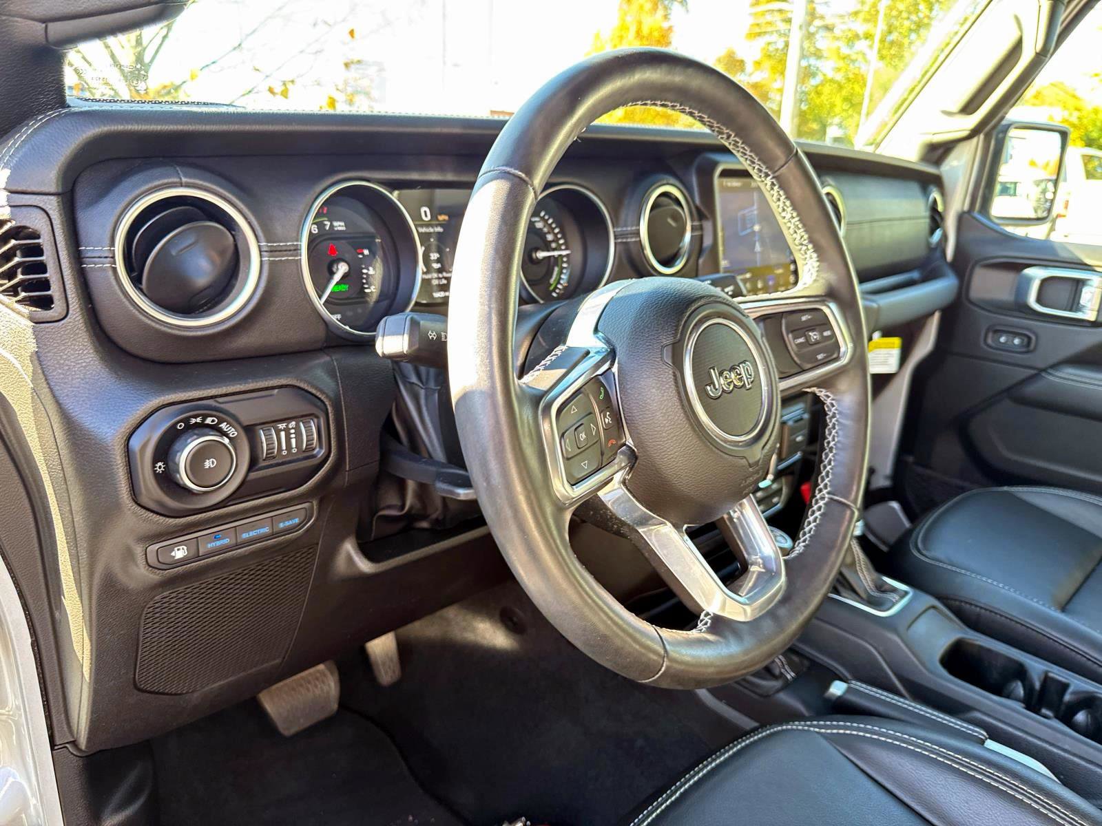 Used 2022 Jeep Wrangler Unlimited Sahara w/ Cold Weather Group image 12