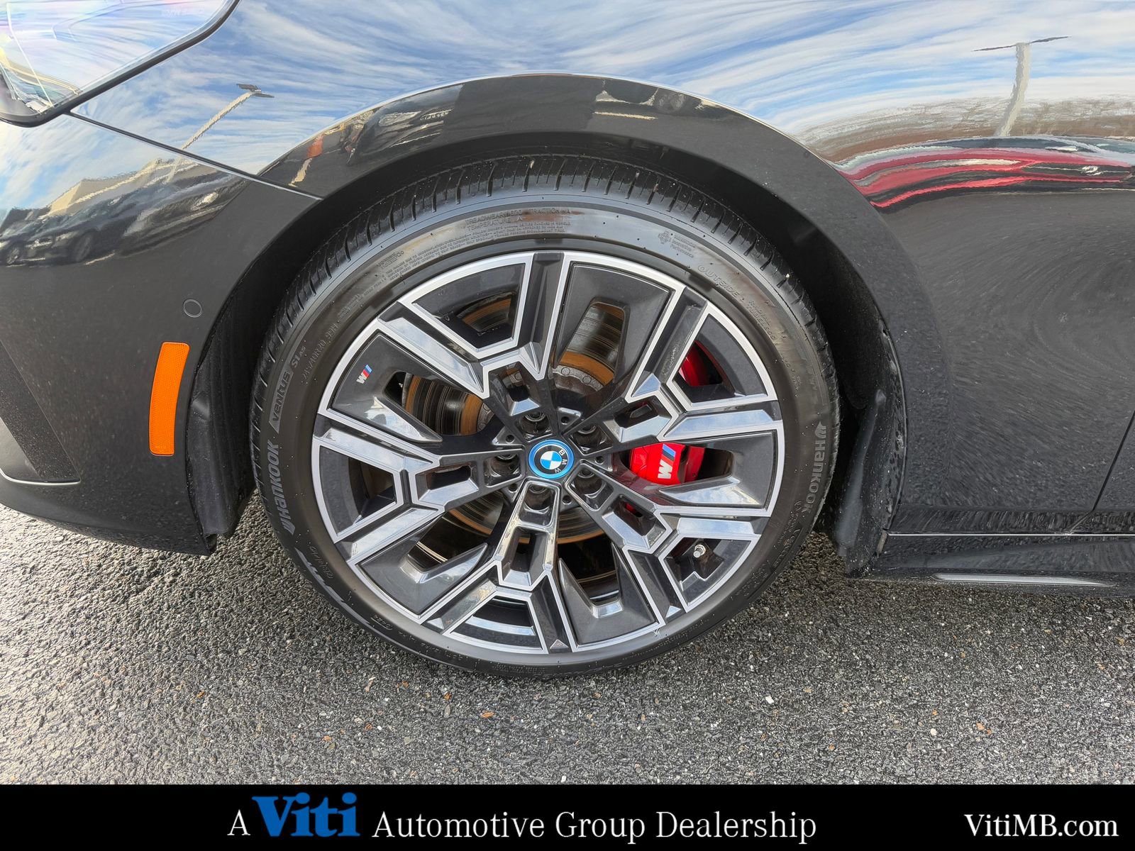 Used 2025 BMW i5 M60 w/ Executive Package image 12
