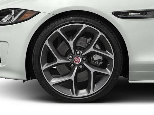 Used 2018 Jaguar XE R-Sport AWD/4WD image 11