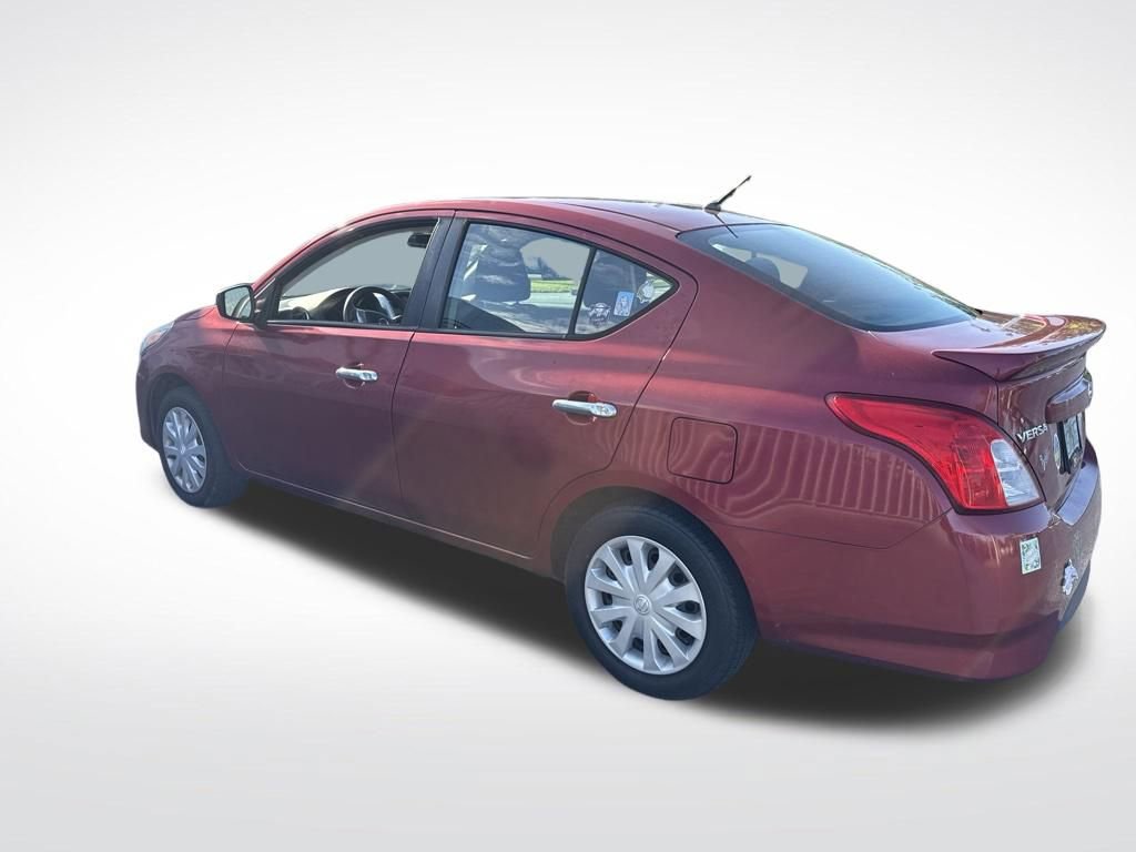 Used 2019 Nissan Versa SV FWD image 9