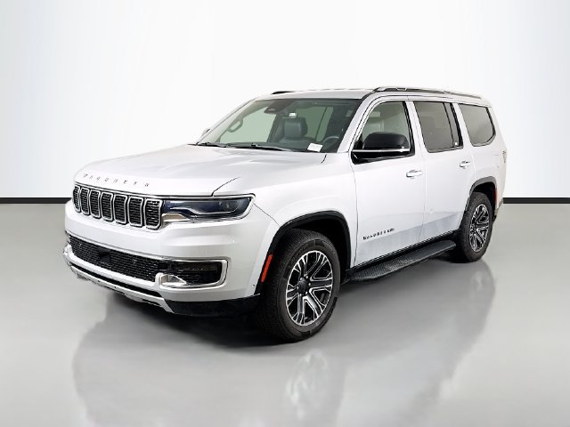 Used 2023 Jeep Wagoneer Series II AWD/4WD image 3