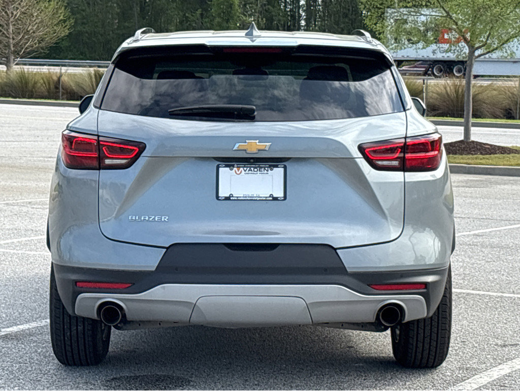 New 2025 Chevrolet Blazer LT w/ Convenience Package FWD image 10