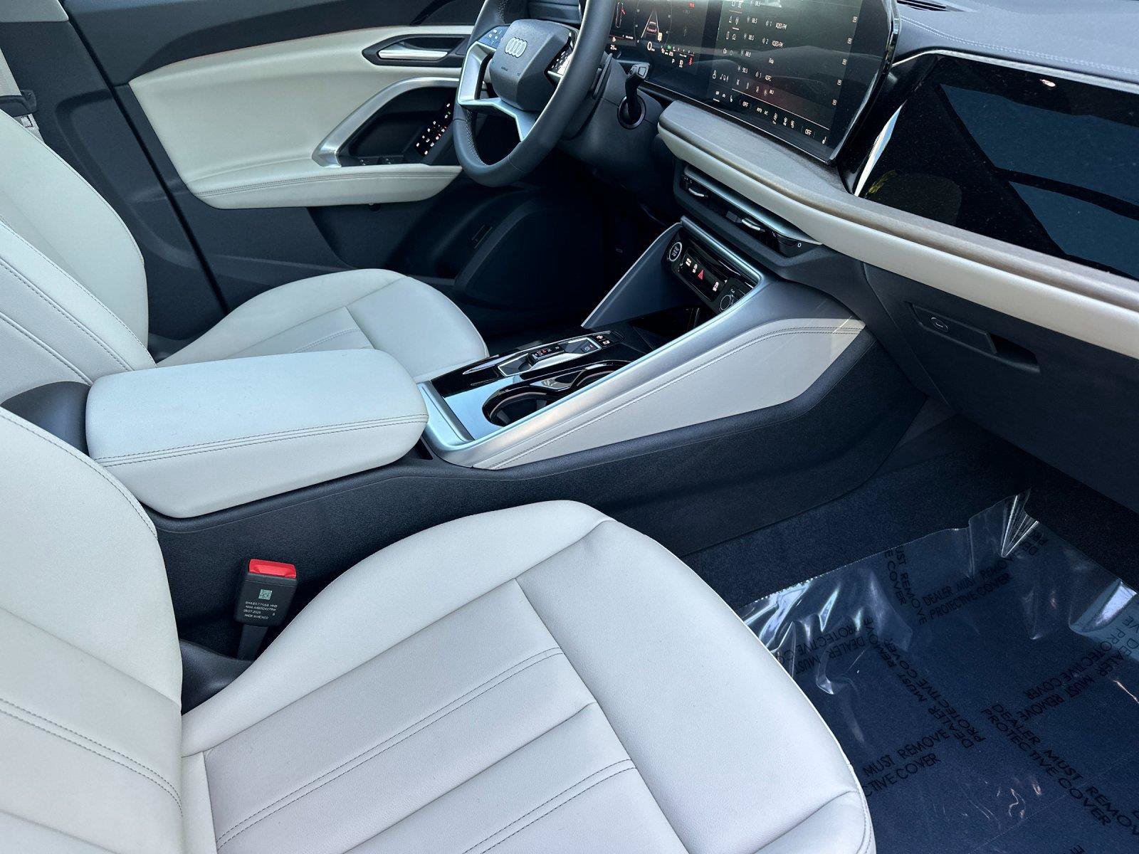 Certified 2025 Audi Q5 Premium AWD/4WD image 16