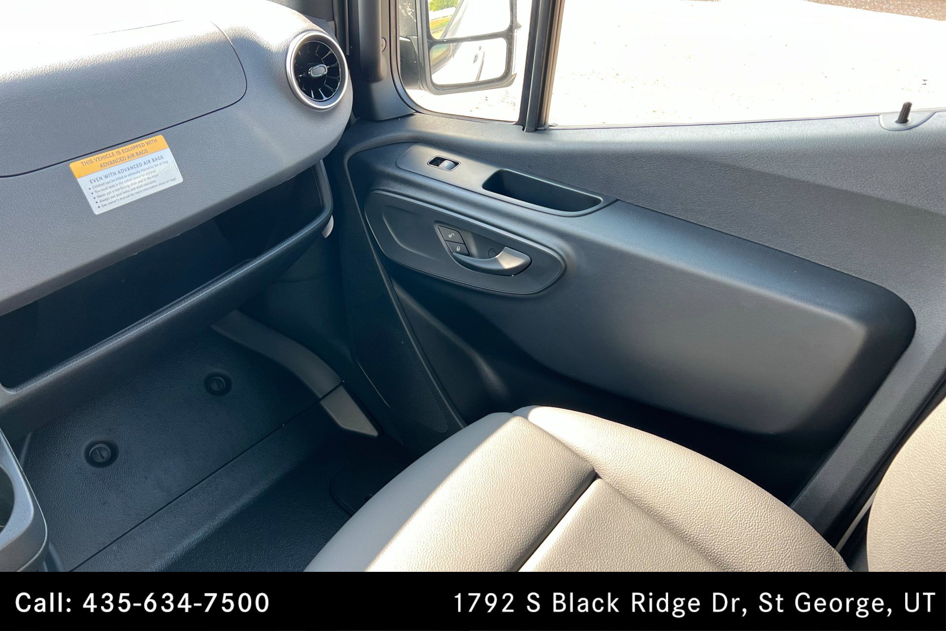 Used 2025 Mercedes-Benz Sprinter 2500 image 10