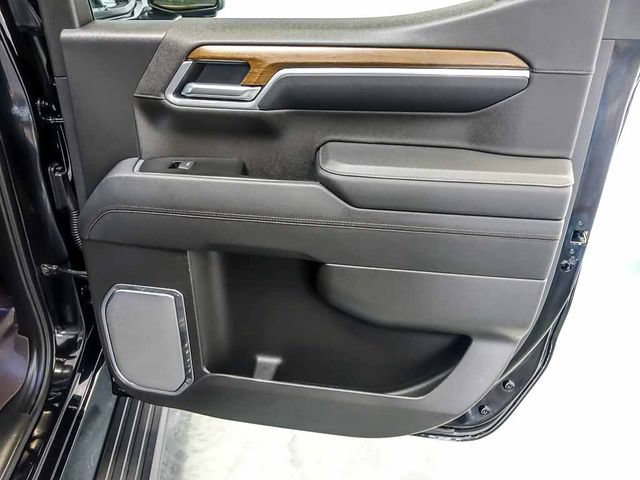 Certified 2026 Chevrolet Silverado 1500 High Country w/ Midnight Edition AWD/4WD image 35