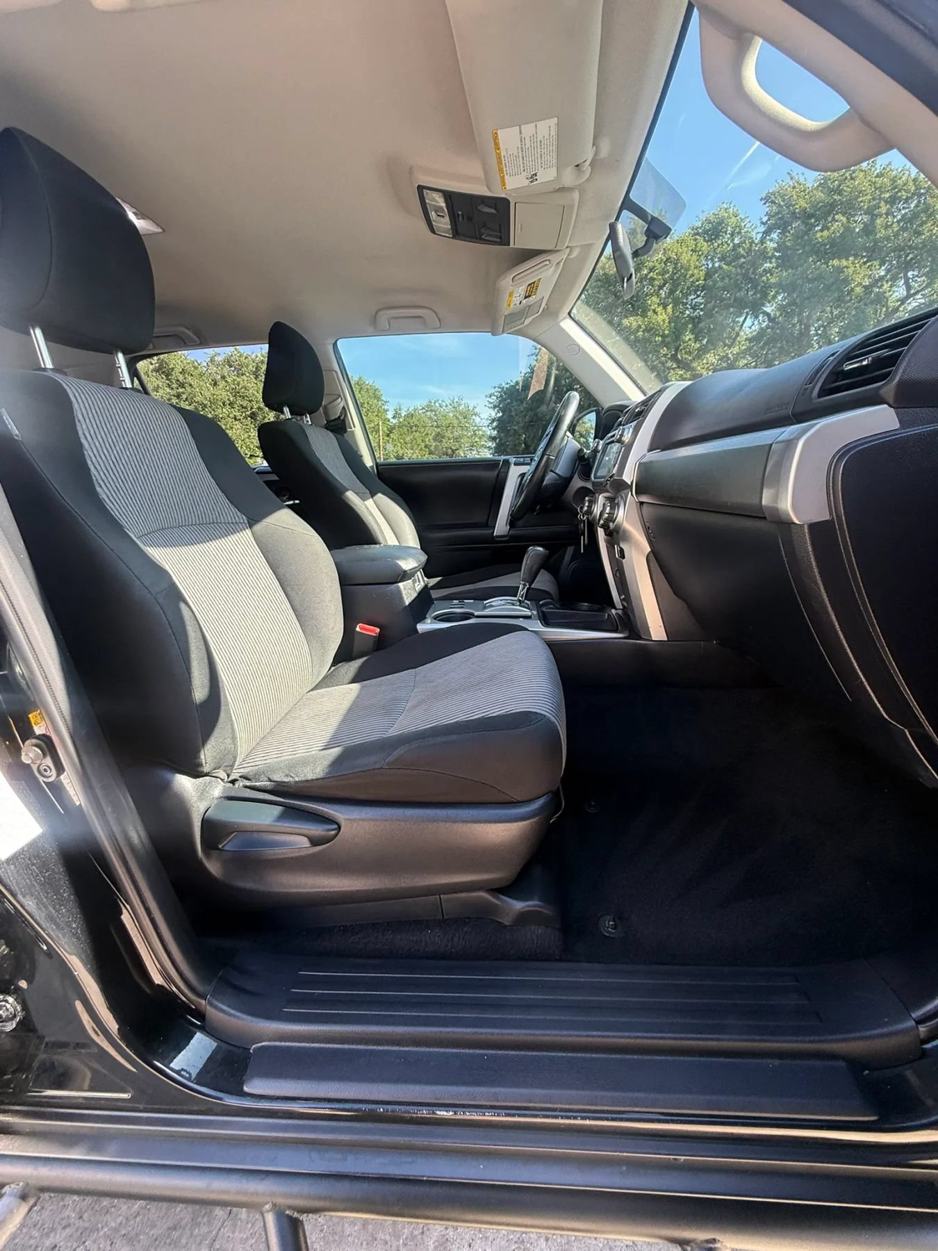 Used 2018 Toyota 4Runner SR5 RWD image 21