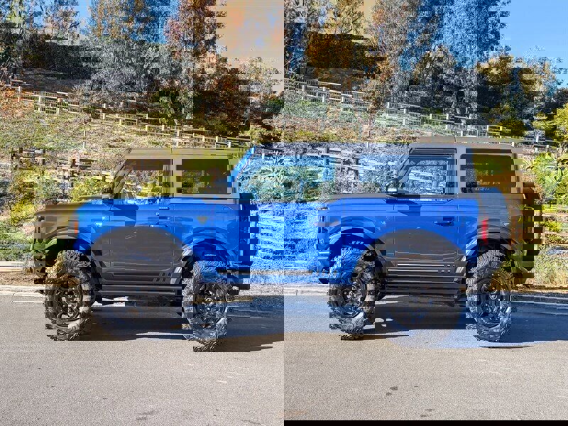 Used 2021 Ford Bronco First Edition AWD/4WD image 3