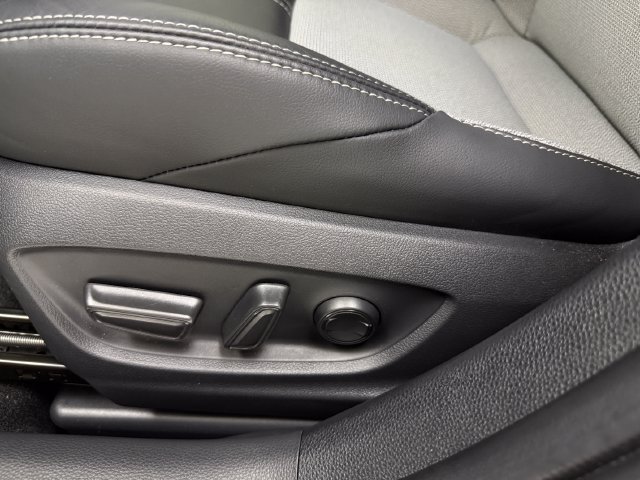 Used 2026 Toyota Corolla XSE FWD image 29