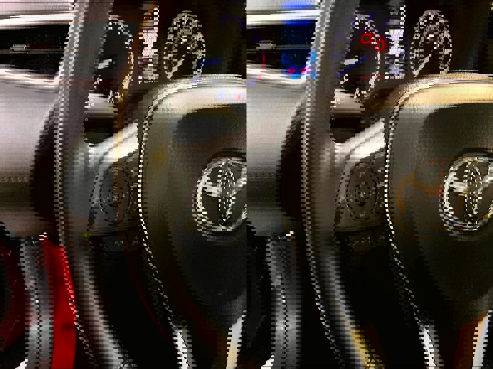 Used 2024 Toyota Corolla Cross LE image 23