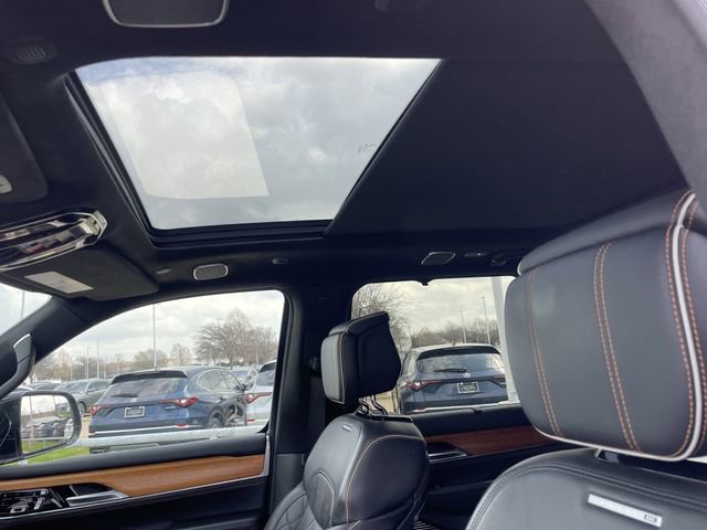 Used 2024 Jeep Grand Wagoneer L Series III image 23