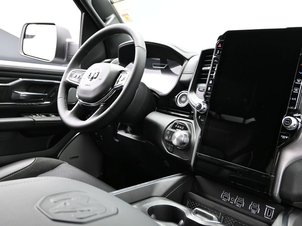 New 2026 RAM 1500 Laramie AWD/4WD image 9