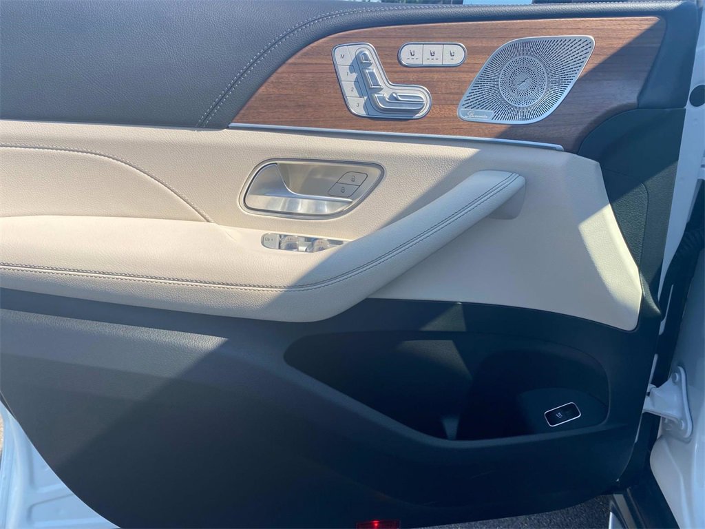 Used 2025 Mercedes-Benz GLS 580 GLS  580 image 12