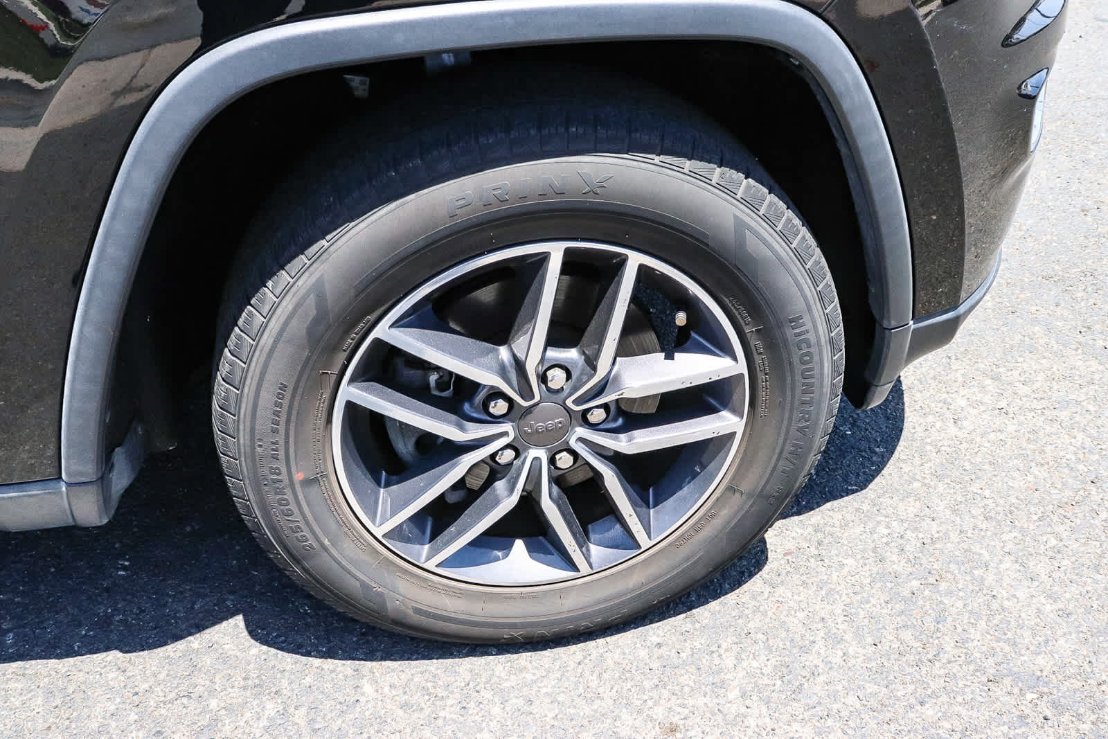 Used 2019 Jeep Grand Cherokee Limited RWD image 13