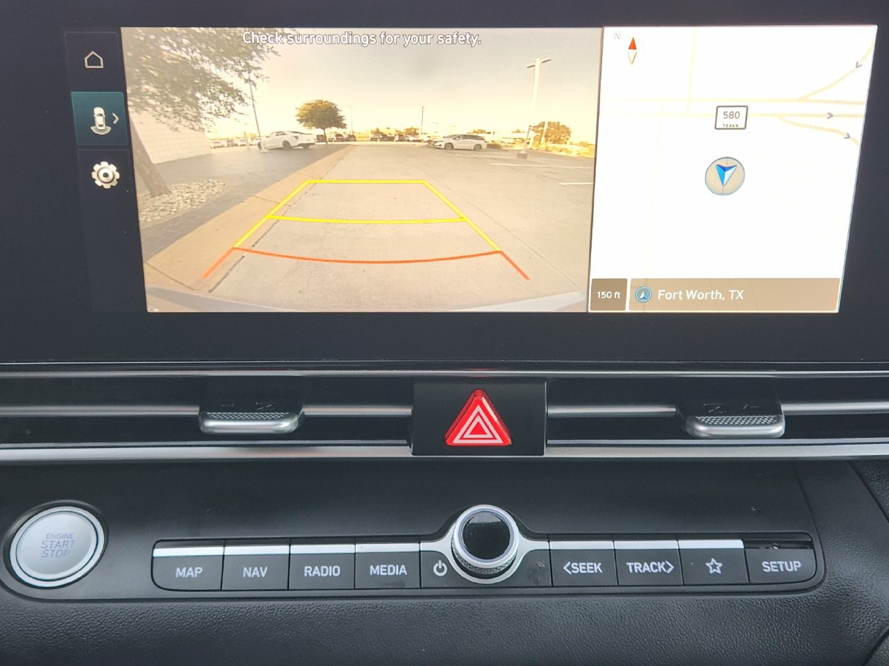 Used 2025 Hyundai Elantra SEL FWD image 17
