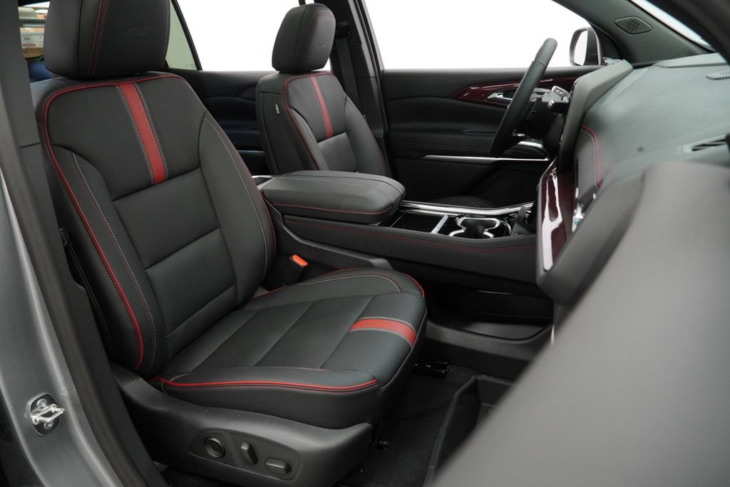 New 2027 Chevrolet Traverse RS w/ LPO, Floor Liner Package AWD/4WD image 29
