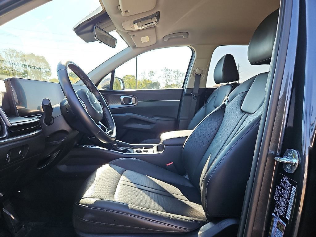 Certified 2024 Kia Sorento S FWD image 14