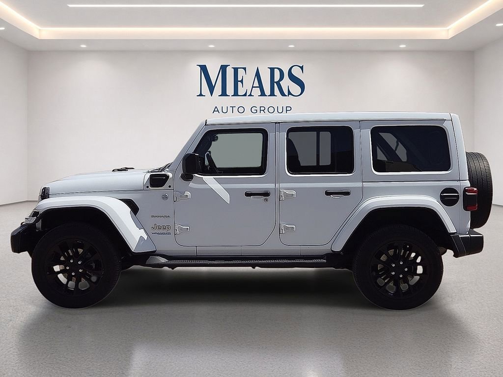 Used 2021 Jeep Wrangler Unlimited Sahara w/ Cold Weather Group AWD/4WD image 2