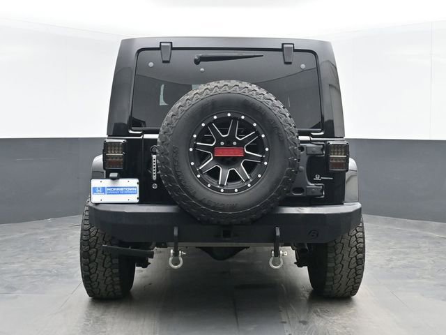 Used 2016 Jeep Wrangler Unlimited Rubicon w/ Connectivity Group image 9