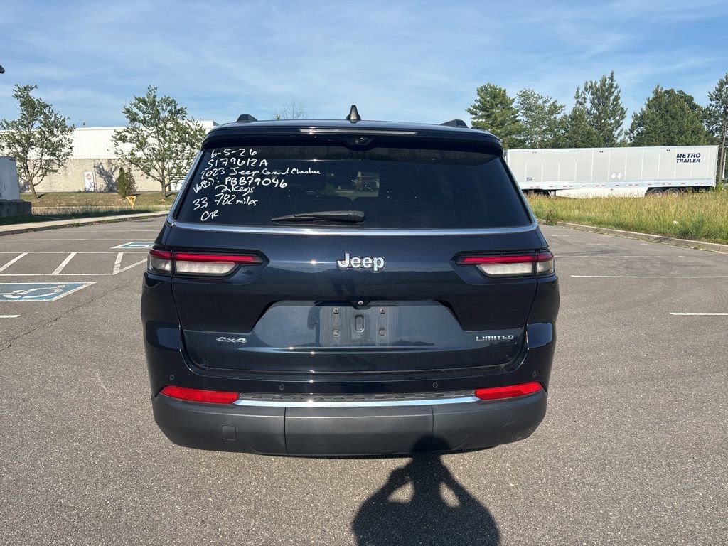 Used 2023 Jeep Grand Cherokee L Limited w/ Luxury Tech Group II AWD/4WD image 6