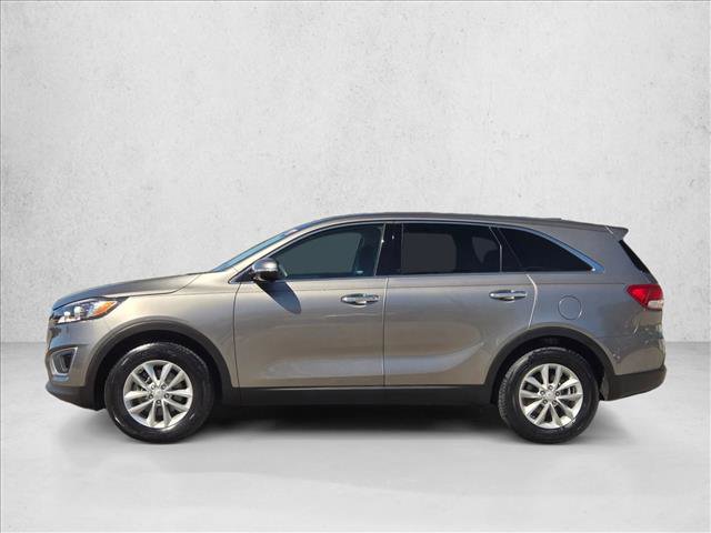 Used 2017 Kia Sorento L image 9