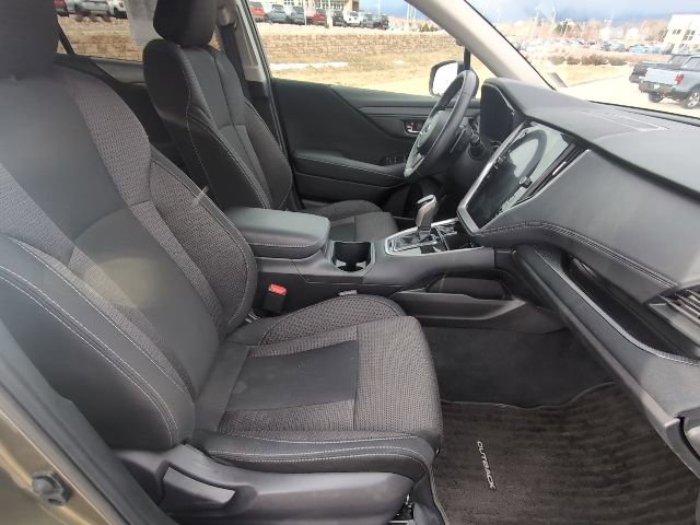 Used 2025 Subaru Outback Premium image 32