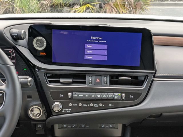 Certified 2025 Lexus ES 300h w/ Premium Package FWD image 22